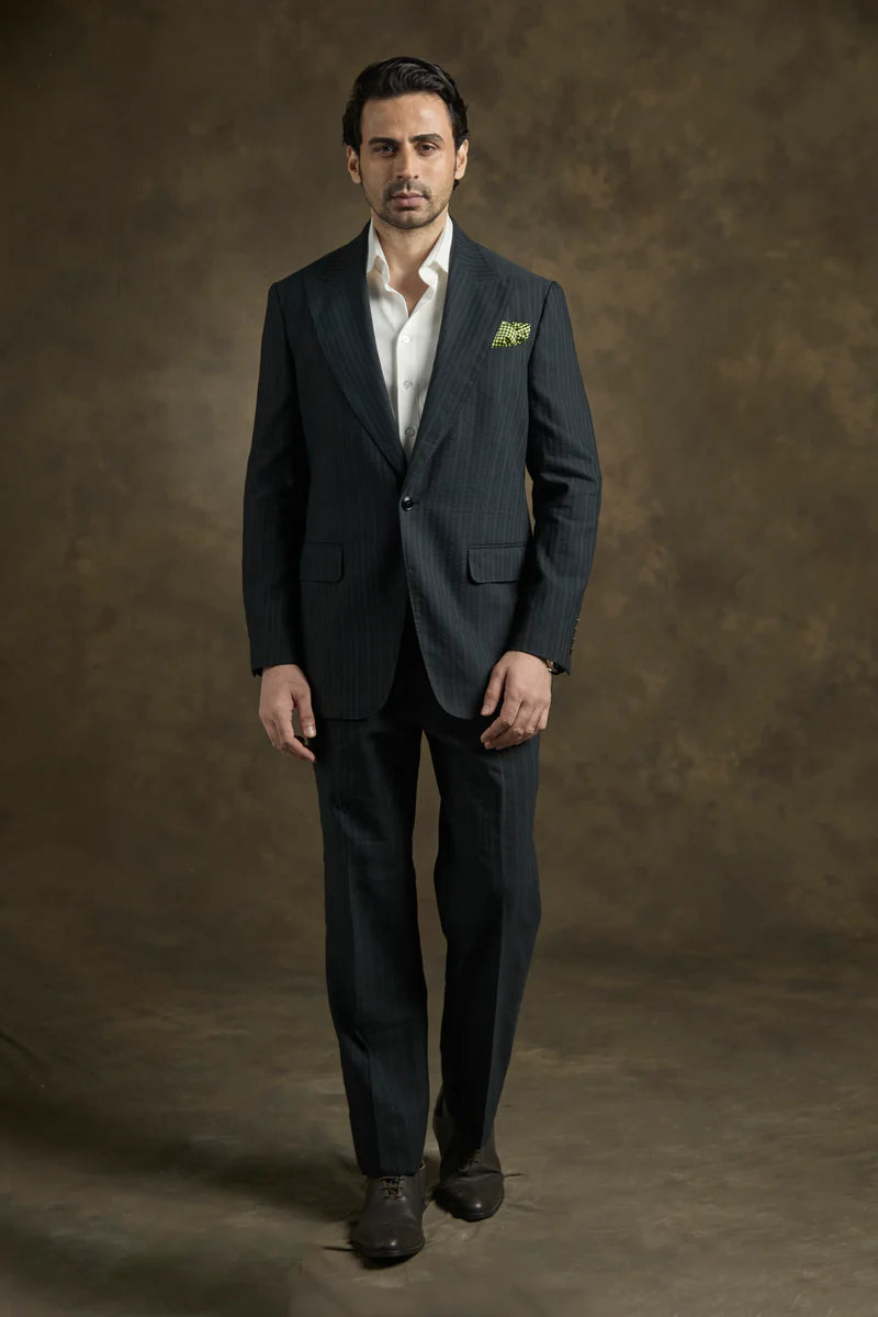 PURE | Le costume à fines rayures Mayfair