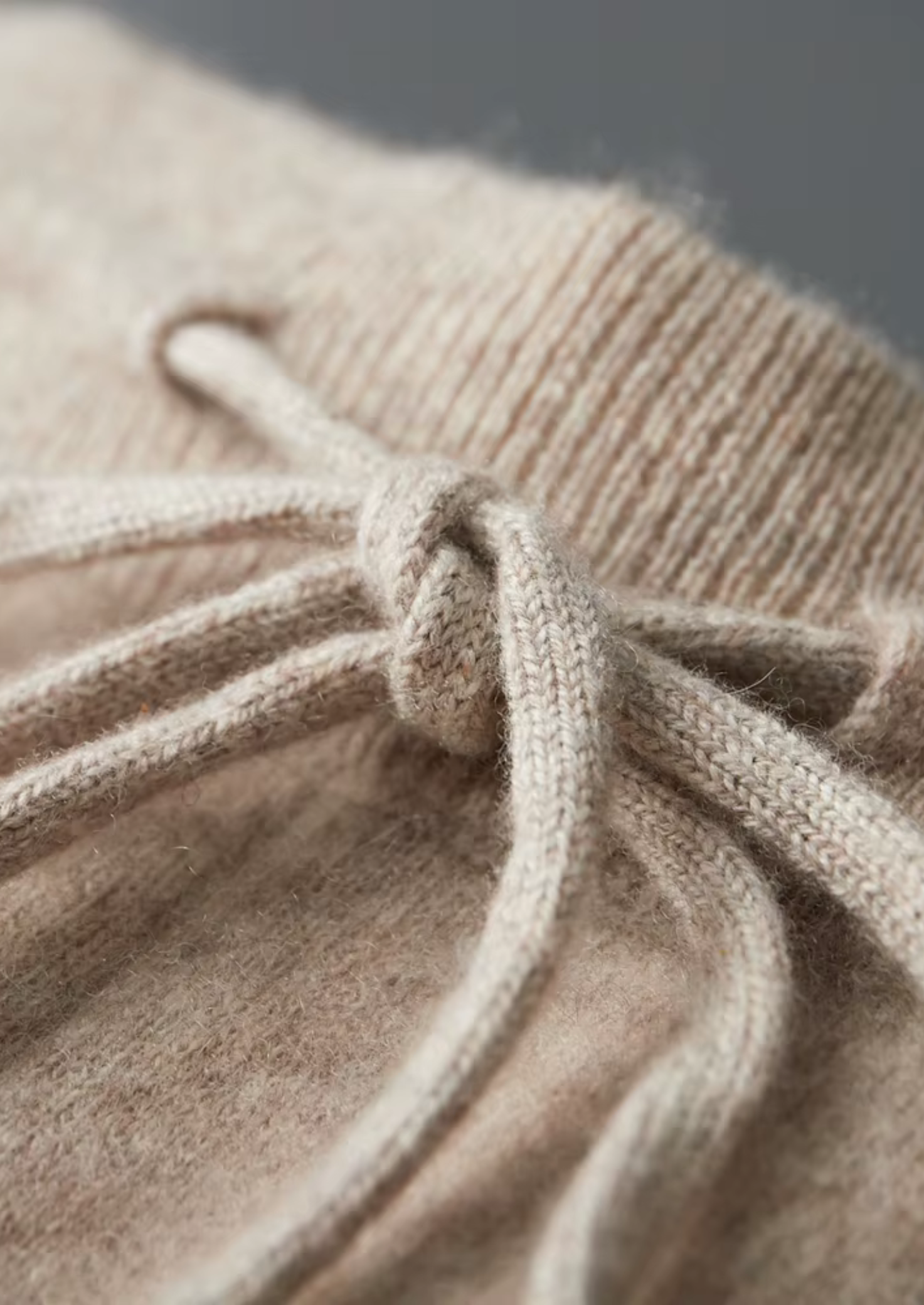 100% CASHMERE LEISURE TROUSERS